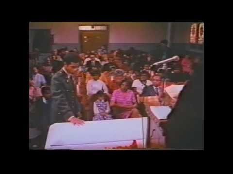 The bus is coming Trailer (1971)