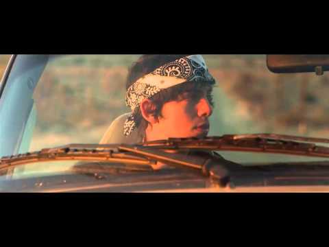 Hugo, Paco, Luis y Tres Chicas de Rosa-Official Trailer