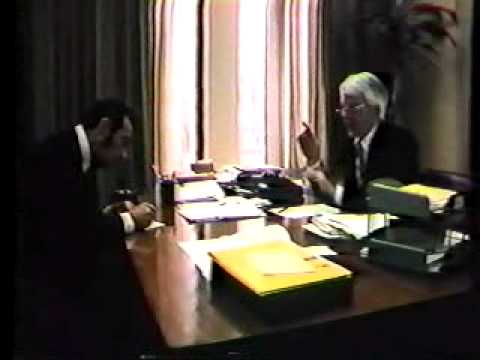 THE DOUBLE EXPOSURE OF HOLLY (1976, Bob Gill) opening scene