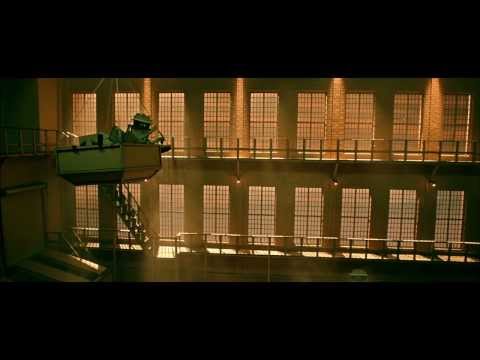 Me + Her - a Cardboard Love Story - Trailer - Featurette