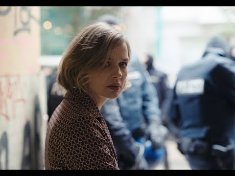 BLACK BOX  - official Trailer - English subtitled