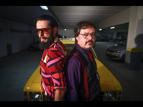 Algo De Errado Não Está Certo | Trailer Oficial | Legendado