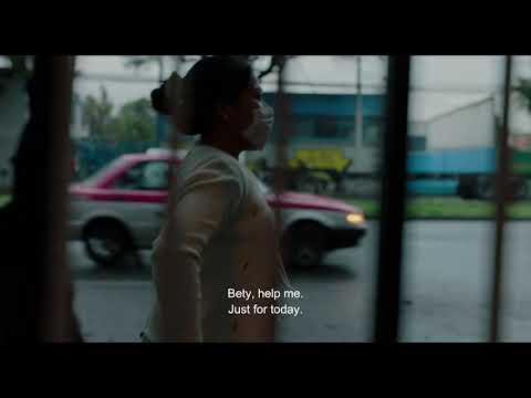 Chica de fábrica | Trailer
