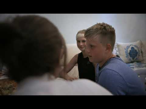 Film Trailer: Letní hokej / Off Sides