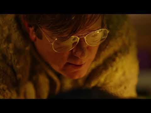 The Man Who Loved Flowers - Official Trailer (2018)