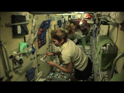 Space Tourists - Trailer (1:46)