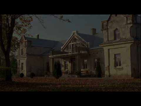 Filmo MIEGANČIŲ DRUGELIŲ TVIRTOVĖ kinoteatrinis anonsas