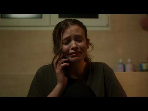 SIEMPRE ME ACABO ENCONTRANDO A MI MISMA EN LA BAÑERA (CORTOMETRAJE 2023)