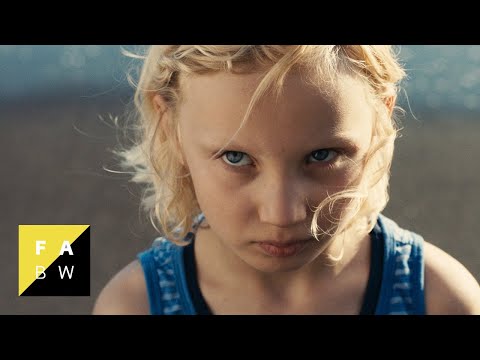 Die Tochter - Dark Blue Girl | Trailer (2017)