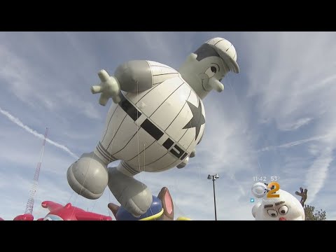 Macy's Balloons Take Test Flight