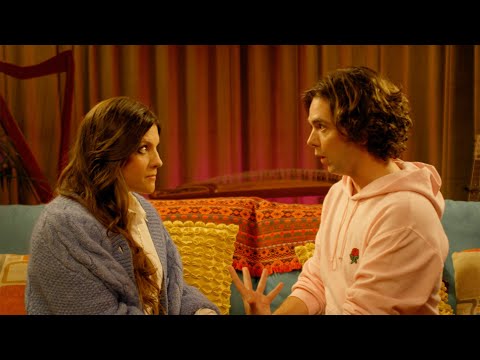 'REGRESO AL ARMARIO' / Trailer