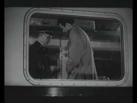 Regresa un desconocido.