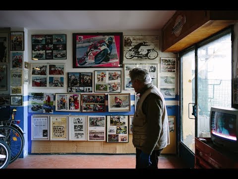 IL MAGO MANCINI (Mancini, the Motorcycle Wizard) | Trailer #1