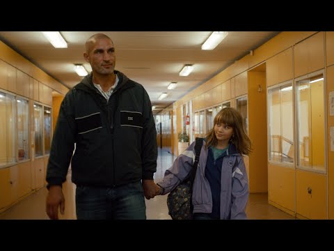 Külön falka trailer