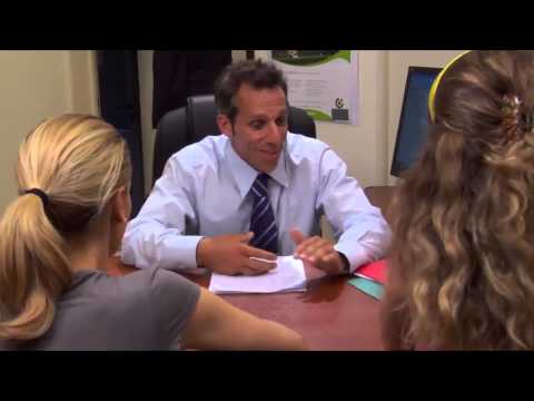 Una cita, una fiesta y un gato negro - Tráiler