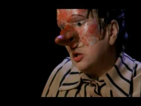 Quand la mer monte - sketche - Jeune veuve