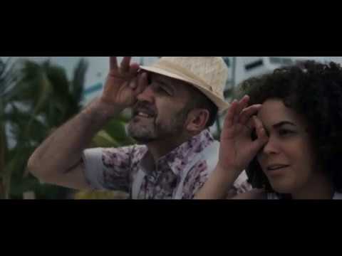 TRAILER "ESTA BIEN LLORAR, ALICIA" de Lia Loochart con Uxio Lis