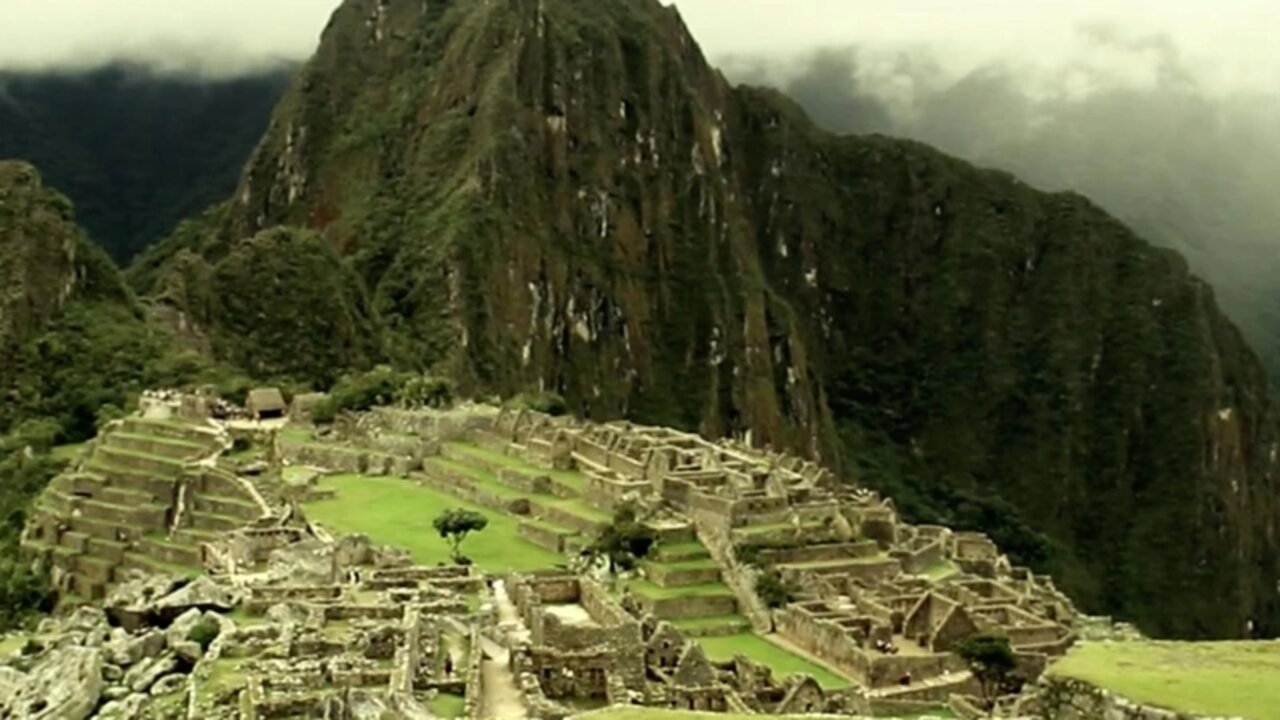 Backdrop for RUTZ: Global Generation Travel