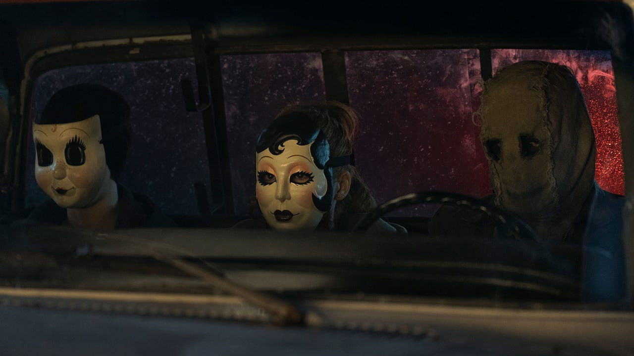 Backdrop for The Strangers: Chapter 3