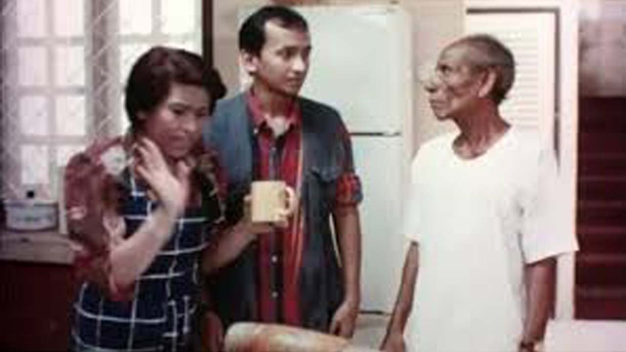 Backdrop for Anak Mami The Movie