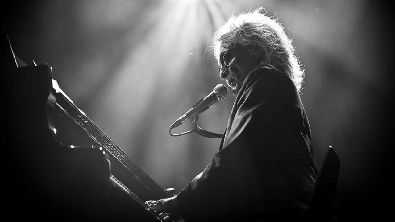 Backdrop for Christophe à la Villa Aperta