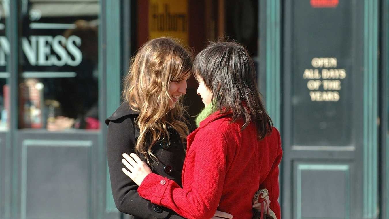 Backdrop for The 2 Sides of the Bed