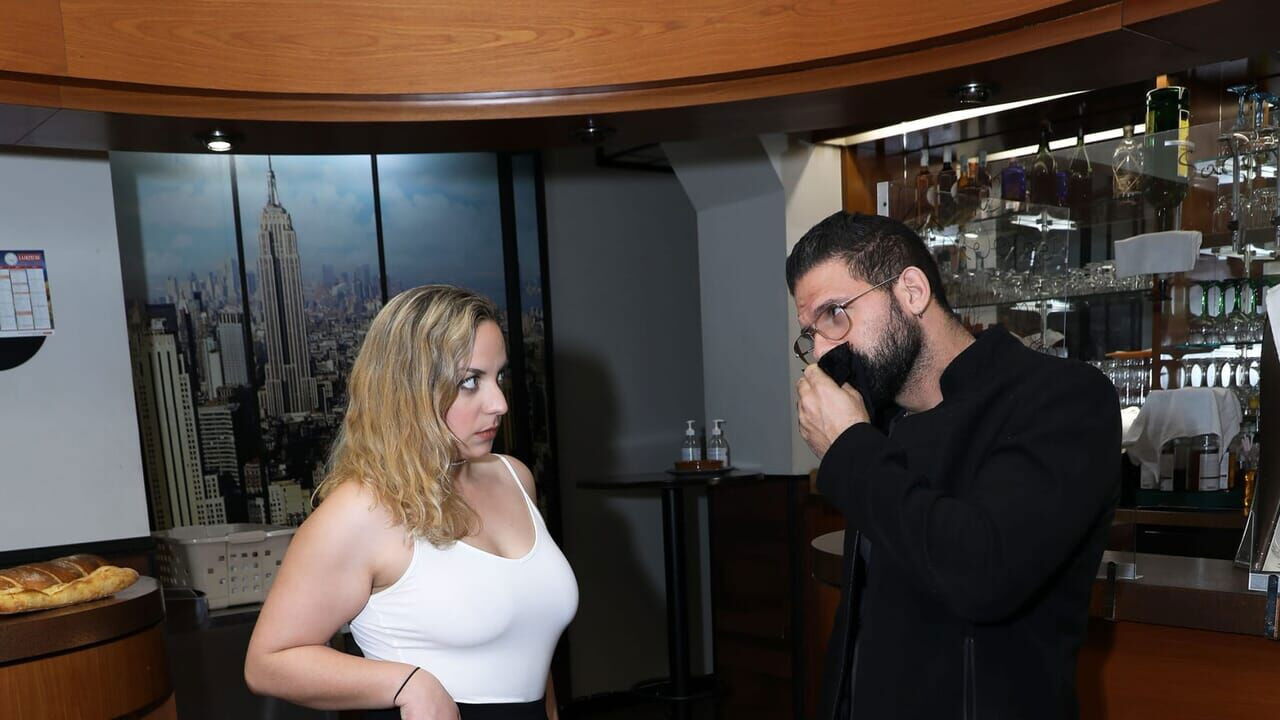 Backdrop for L'hôtel du fruit défendu