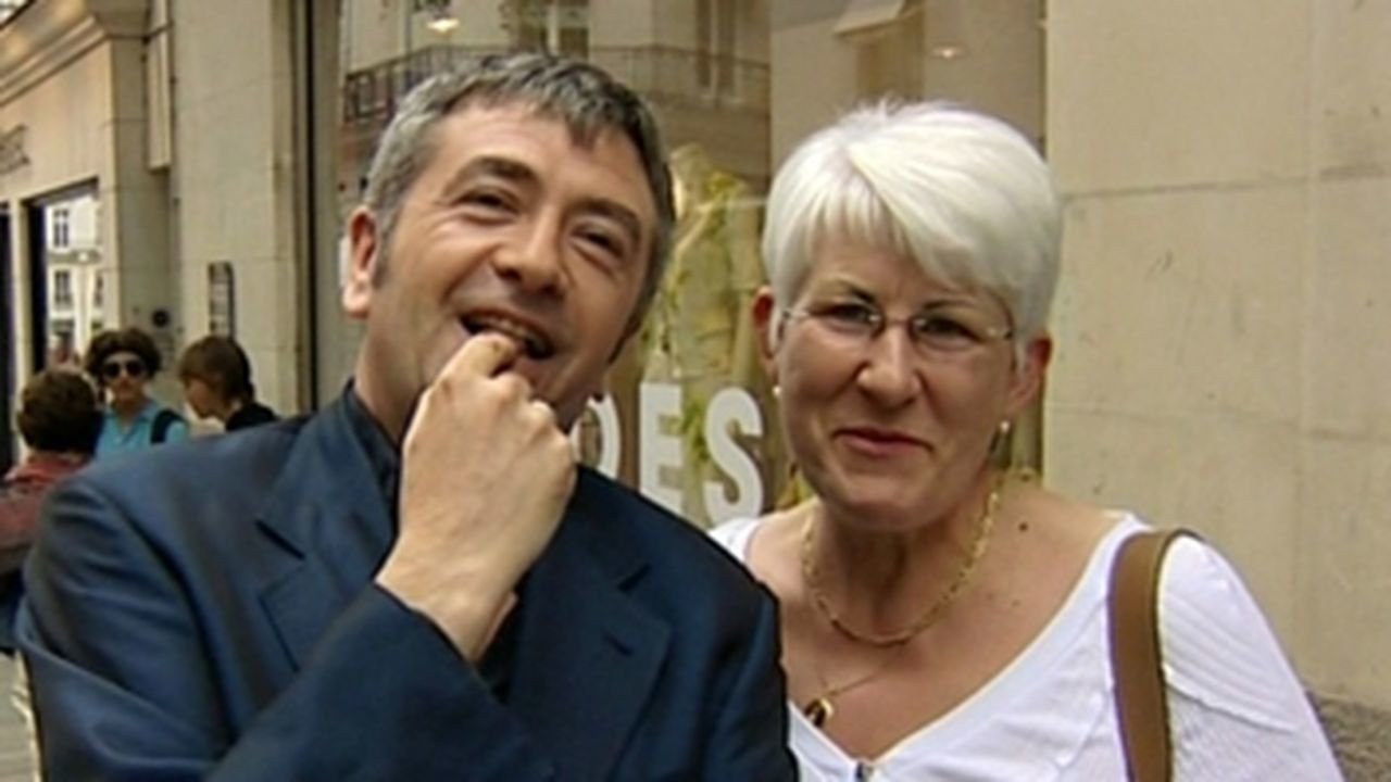 Backdrop for Lafesse : Lafesse refait le trottoir