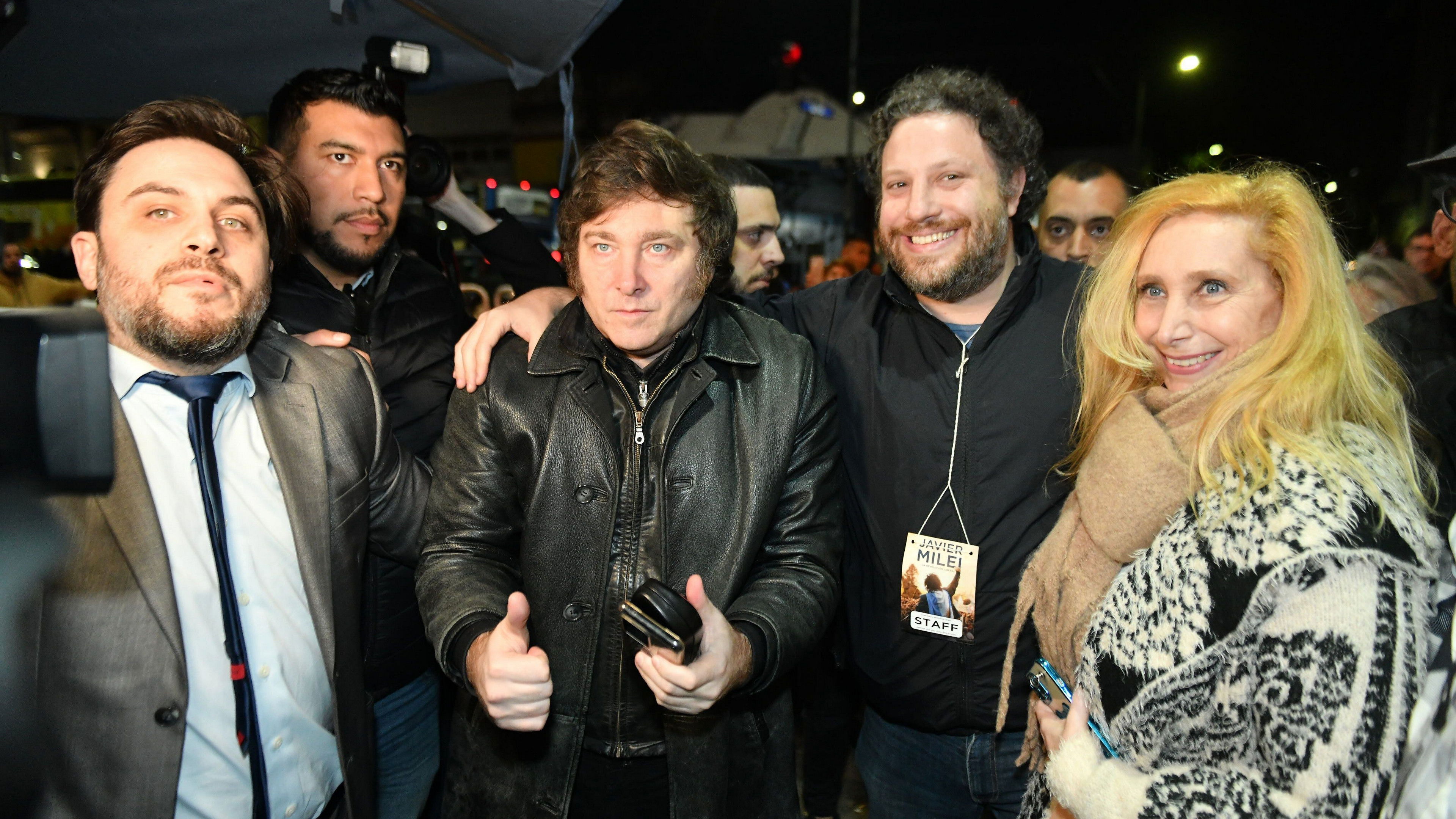 Backdrop for Javier Milei: la revolución liberal