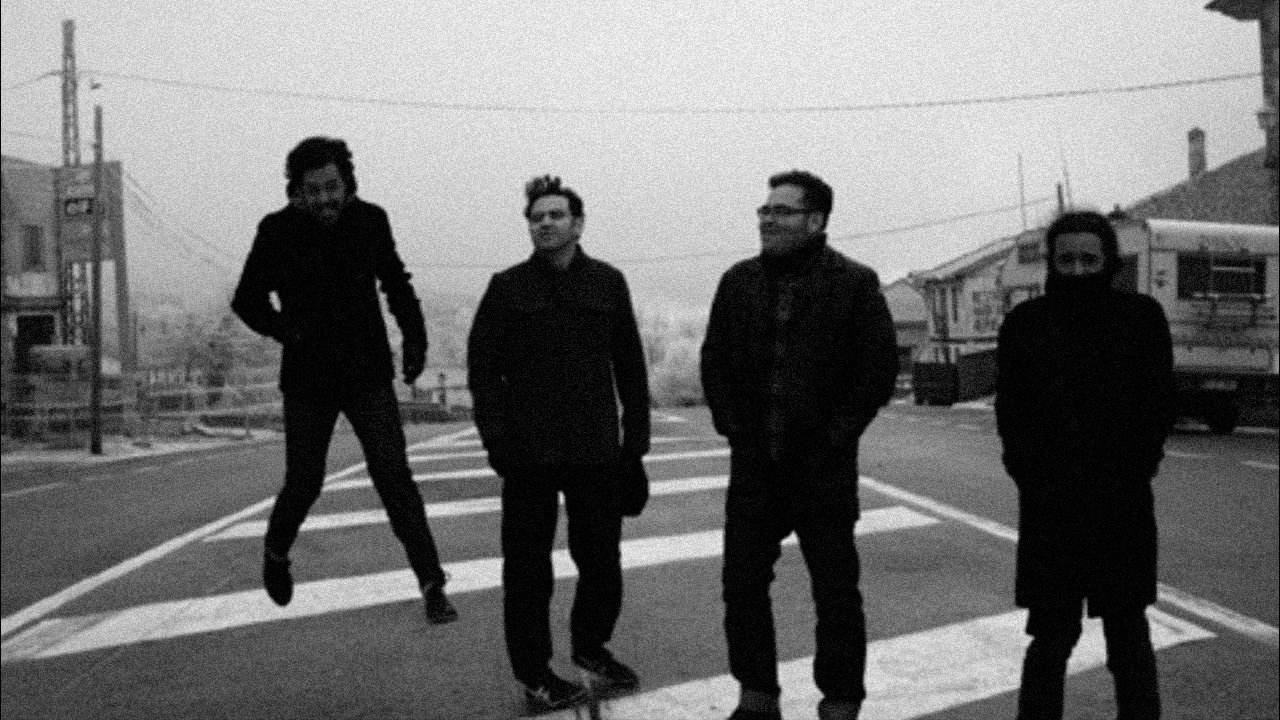 Backdrop for Continue Being: Café Tacvba