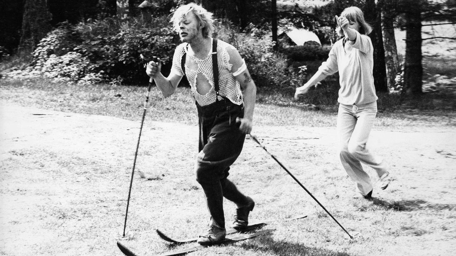 Backdrop for Rautakauppias Uuno Turhapuro, presidentin vävy