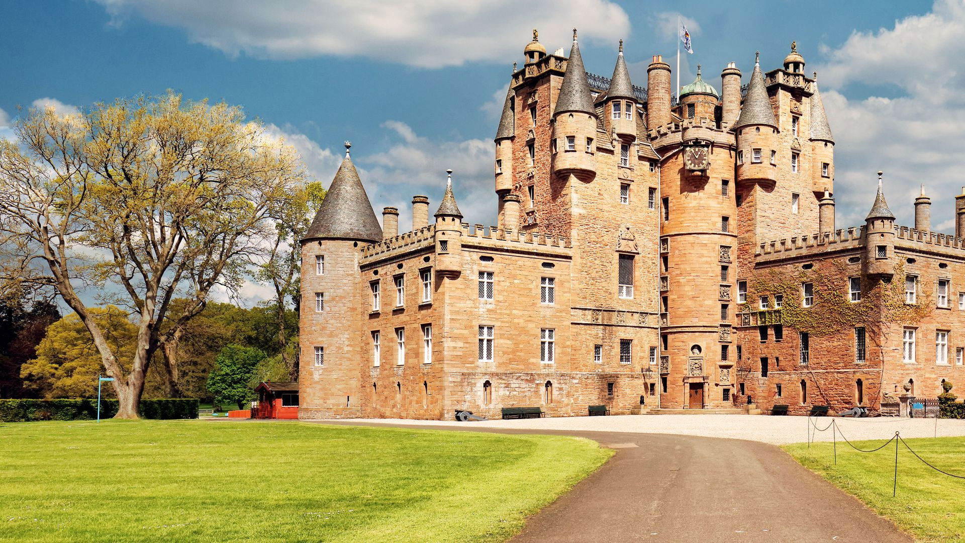 Backdrop for Glamis Castle: A Royal Residence