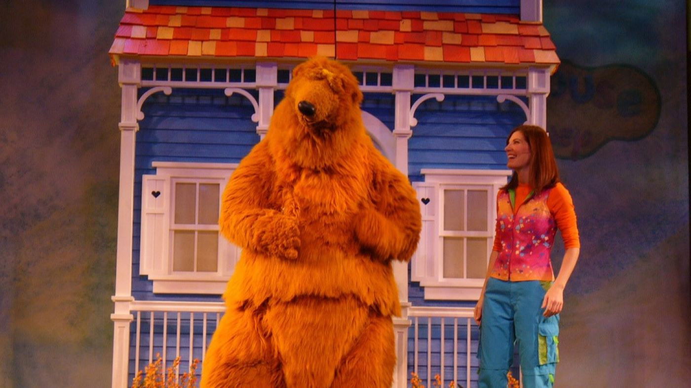Backdrop for Bear in the Big Blue House LIVE! - Surprise Party