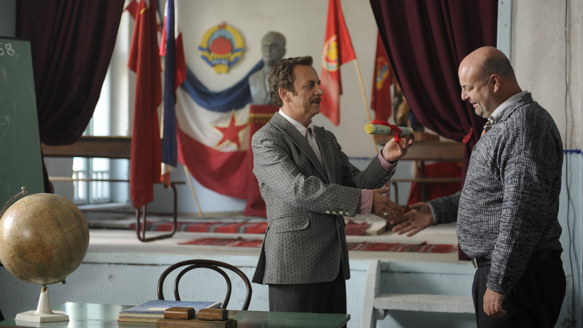 Backdrop for Falsifier