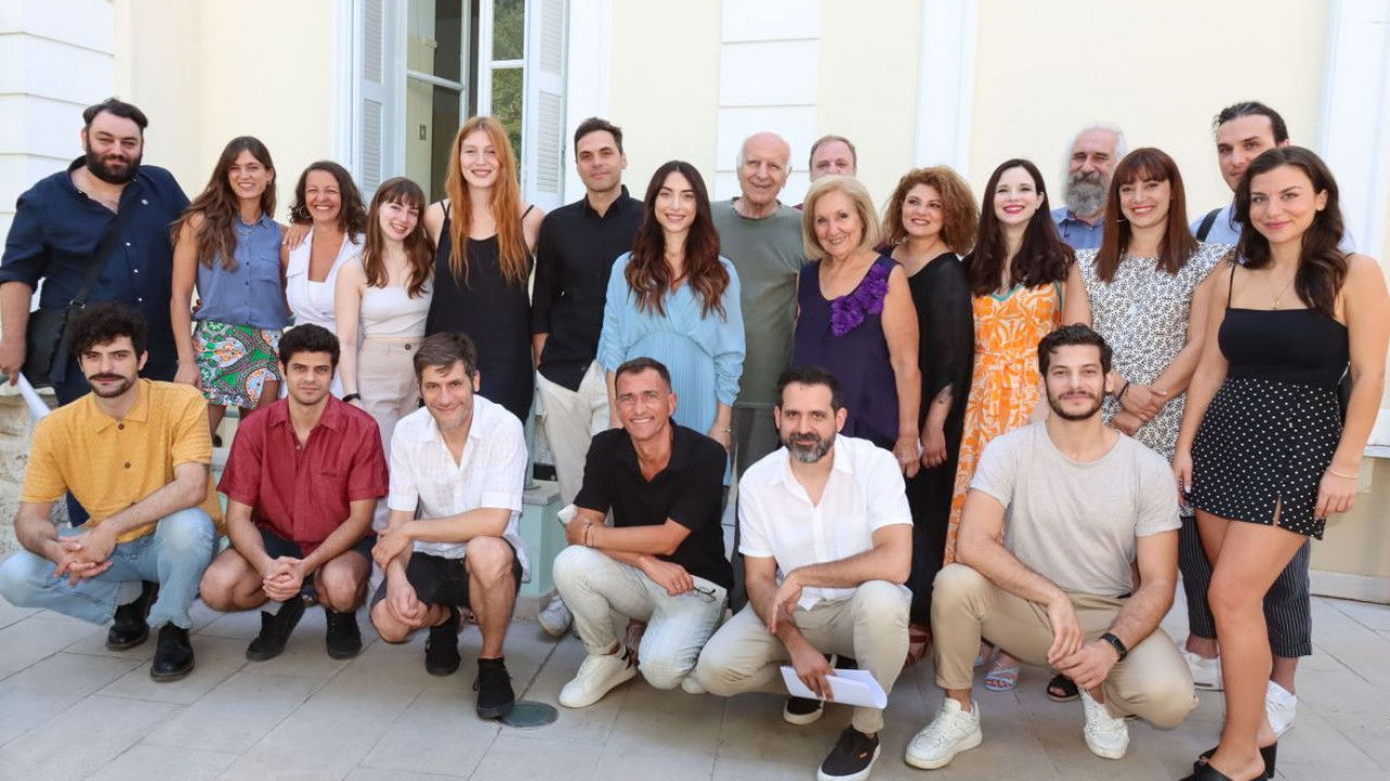 Backdrop for Glykanisos