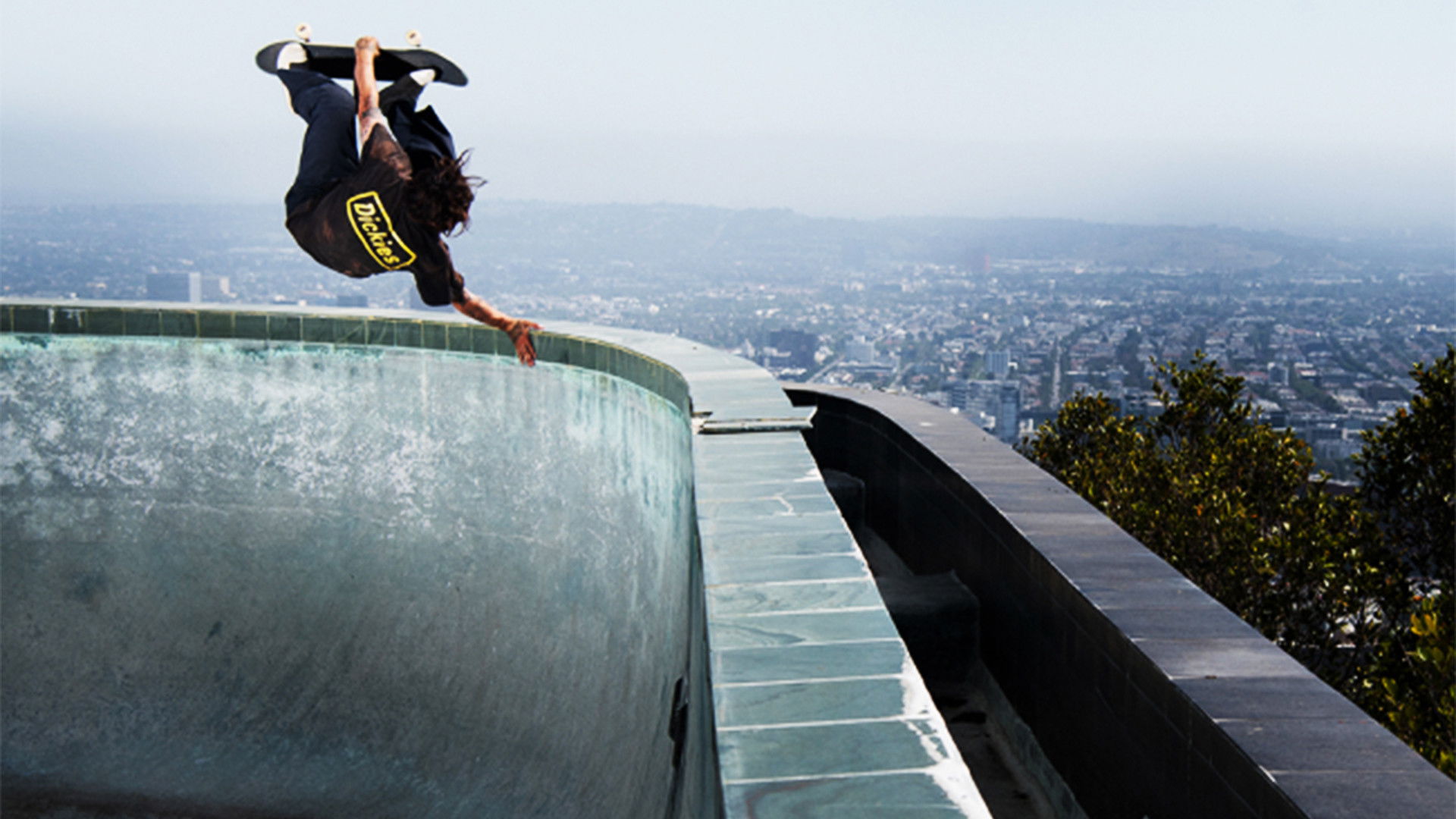 Backdrop for Dickies: Honeymoon