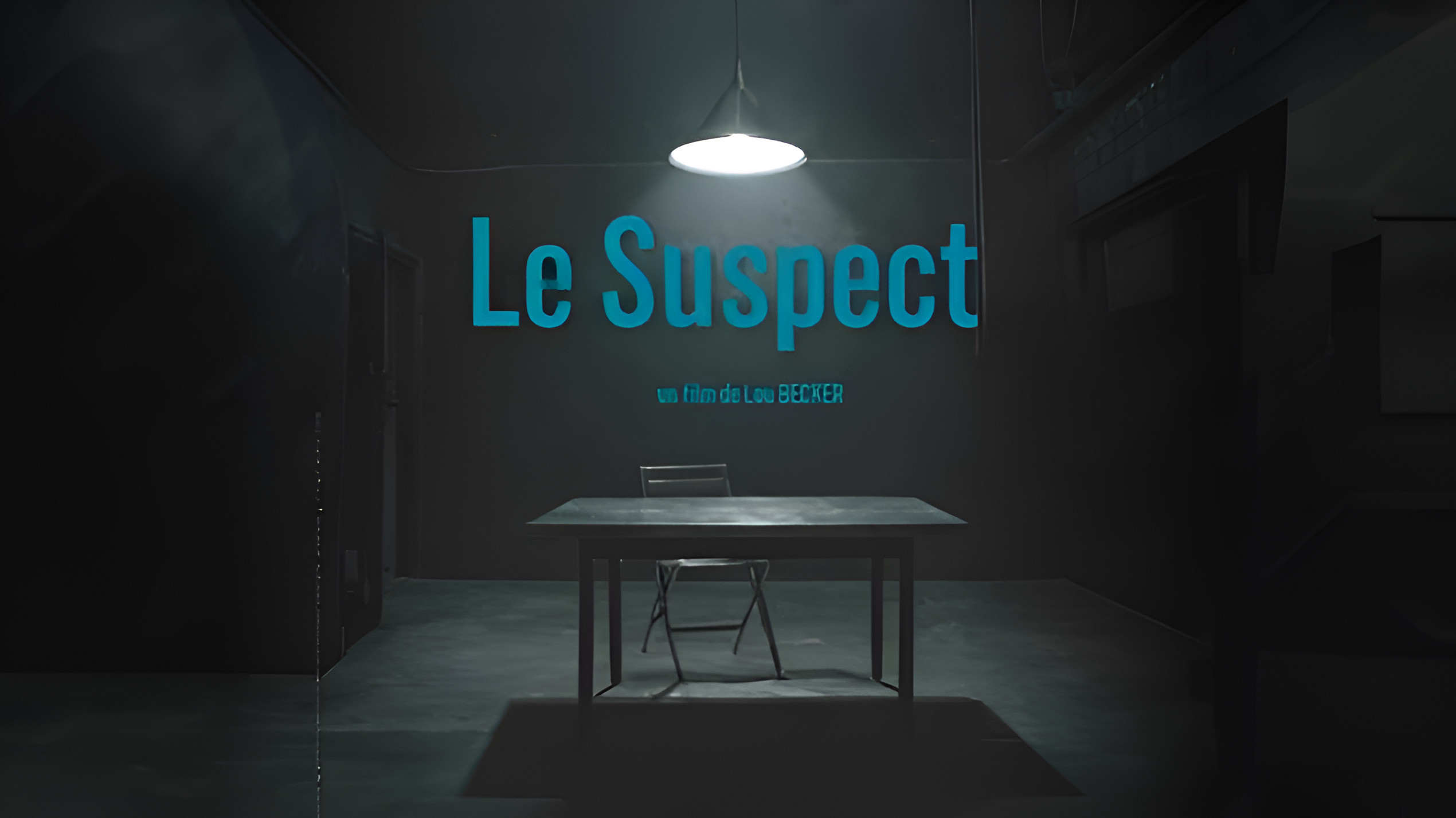 Backdrop for Le Suspect
