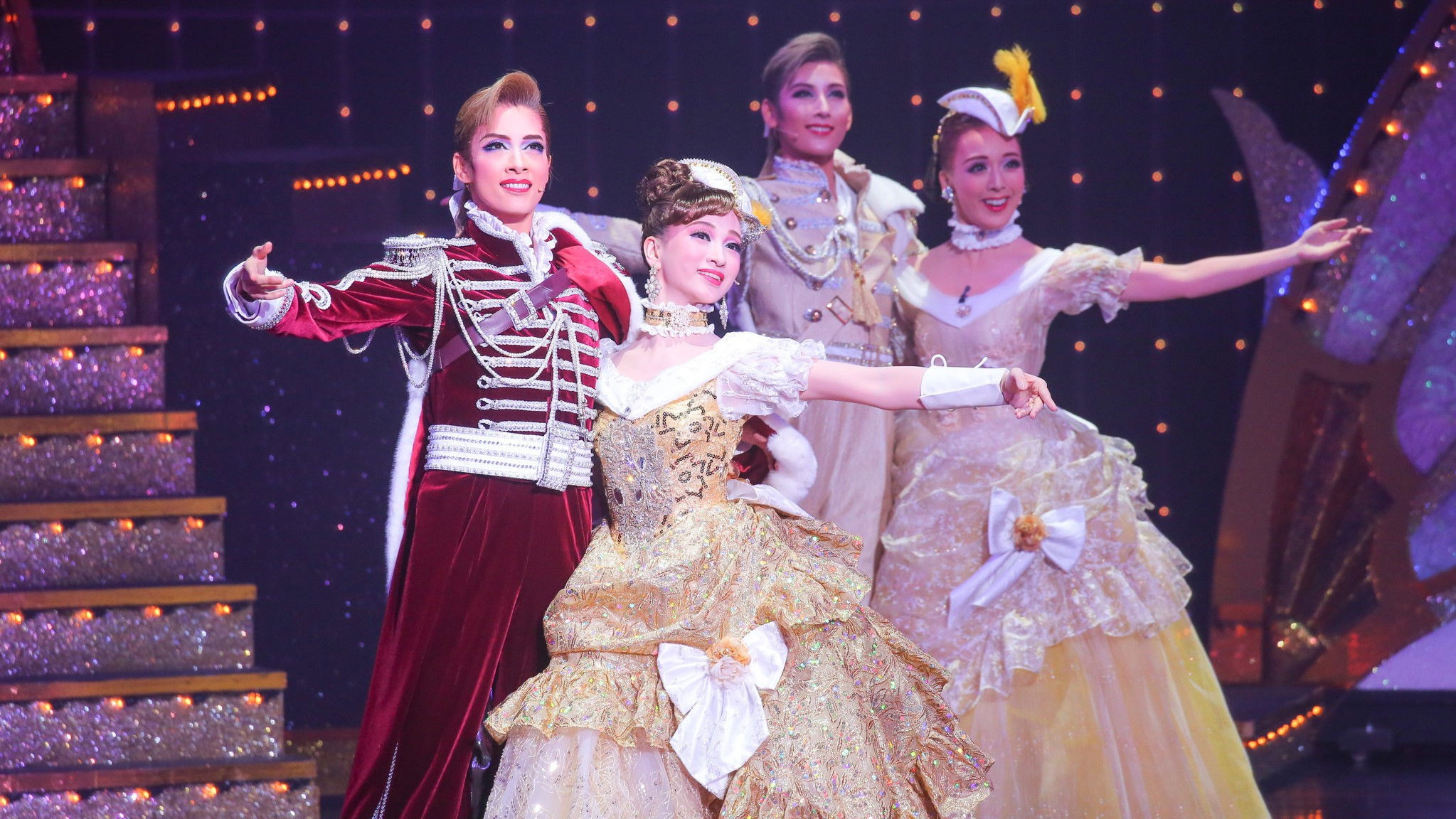 Backdrop for Charme!