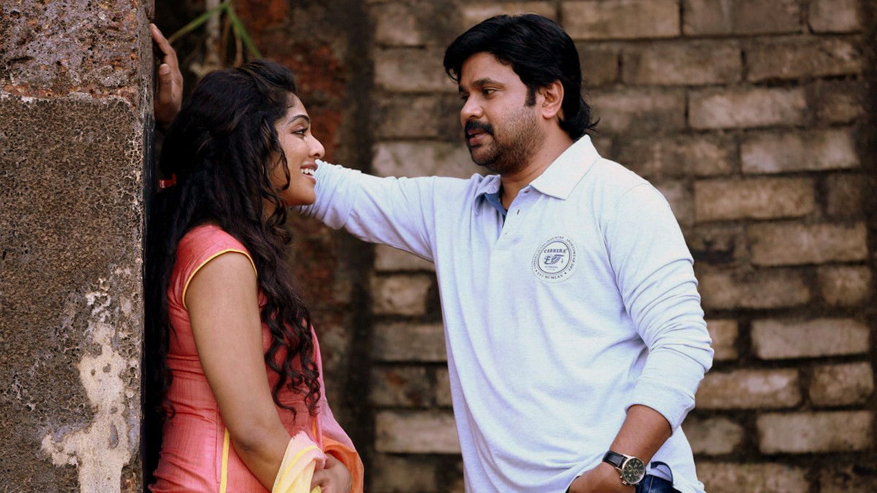 Backdrop for Ezhu Sundara Rathrikal