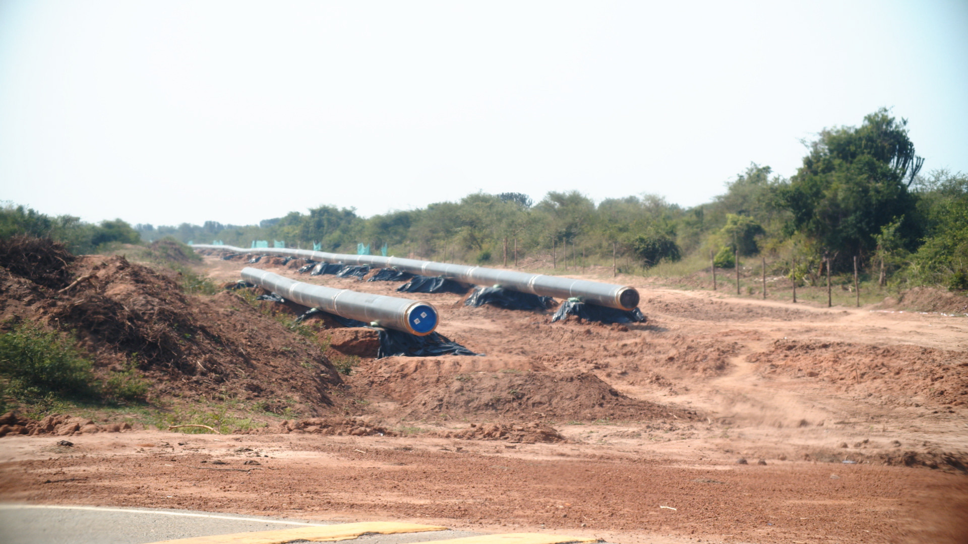 Backdrop for Pipeline - PFA Pensions oliespor gennem Uganda