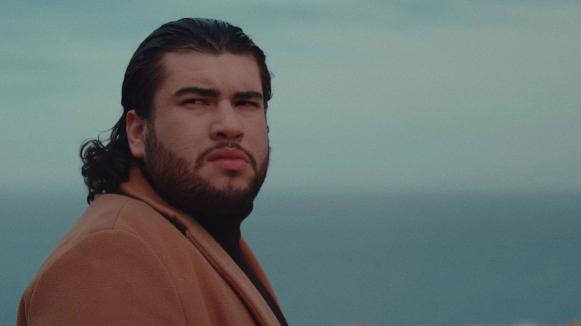 Backdrop for El hombre que no dejaba de mirar atrás