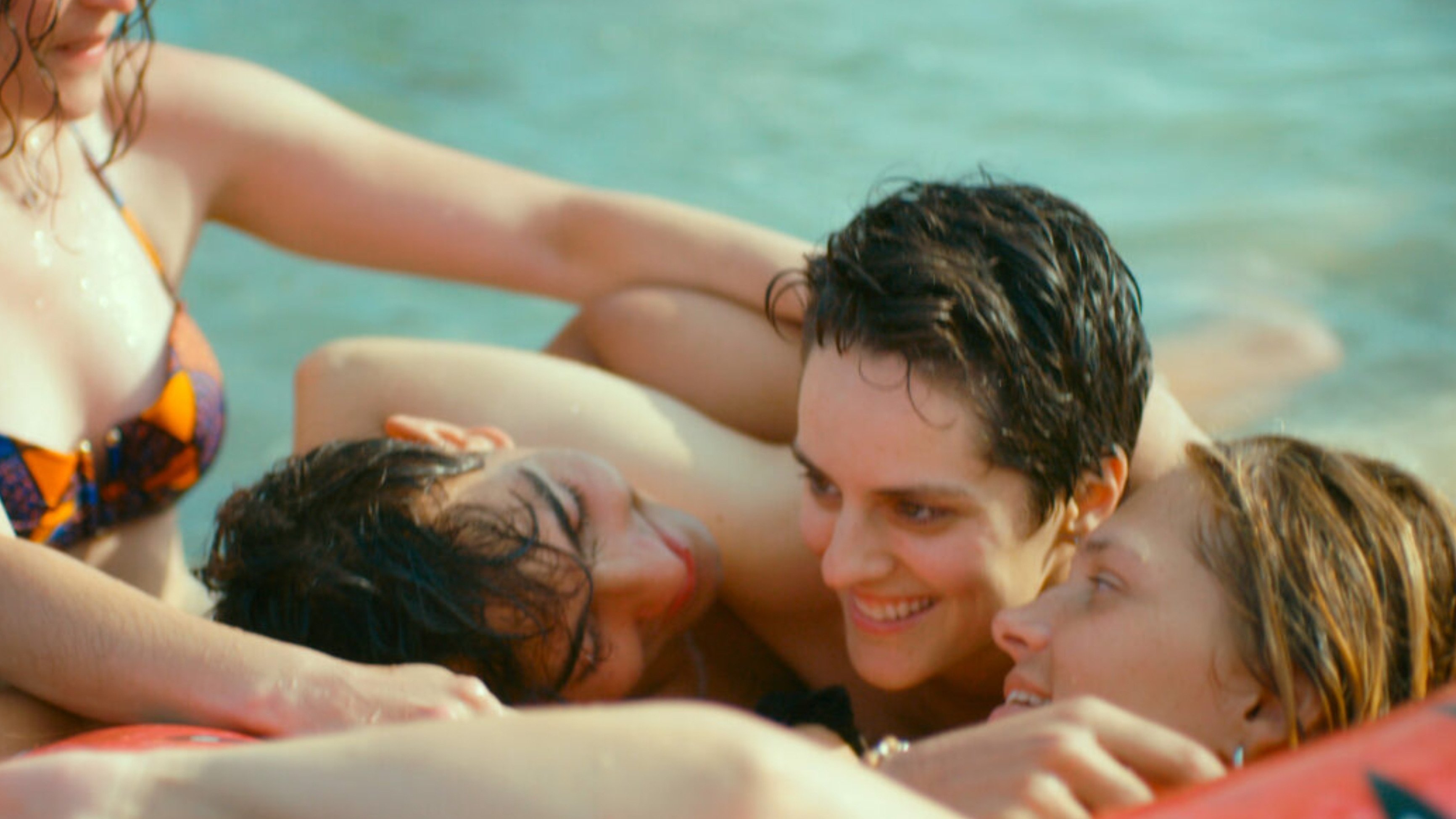 Backdrop for Mi Iubita, Mon Amour