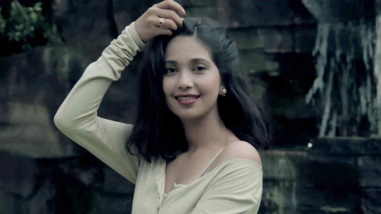 Backdrop for Catatan Harian Tante Sonya