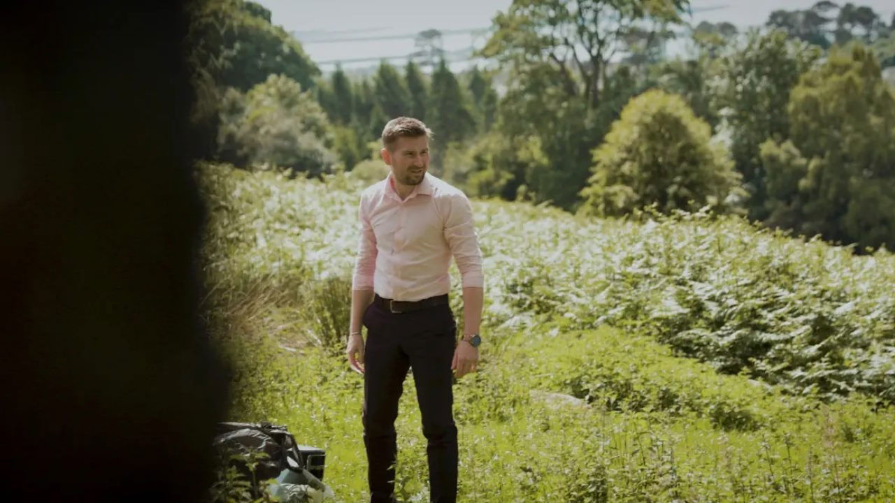 Backdrop for Màthair