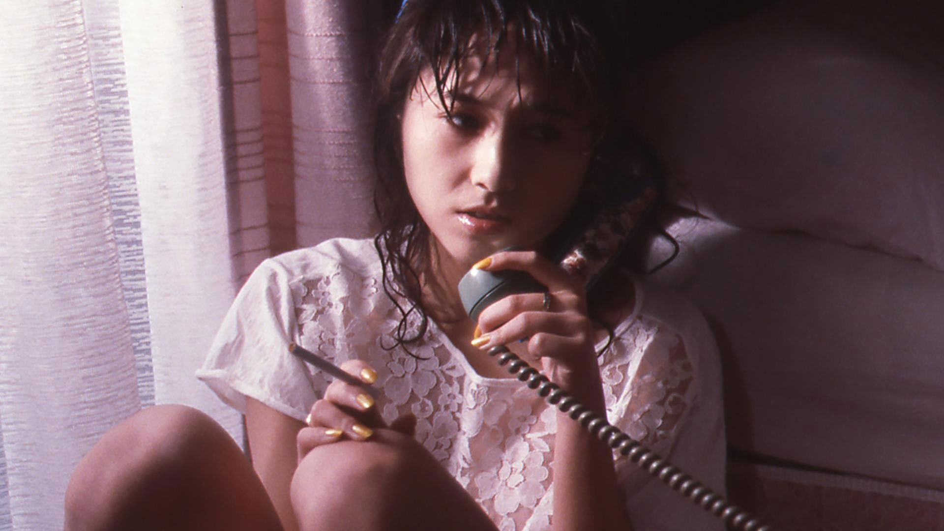 Backdrop for Waisetsuna onna: kuroi hada ni naku