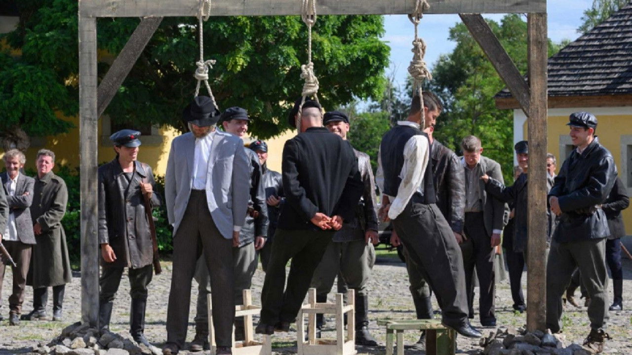 Backdrop for A halál népbiztosa