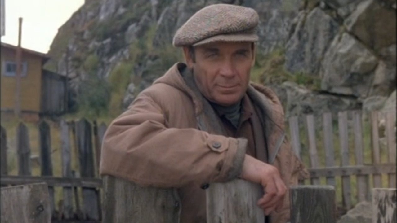 Backdrop for People in the Ocean