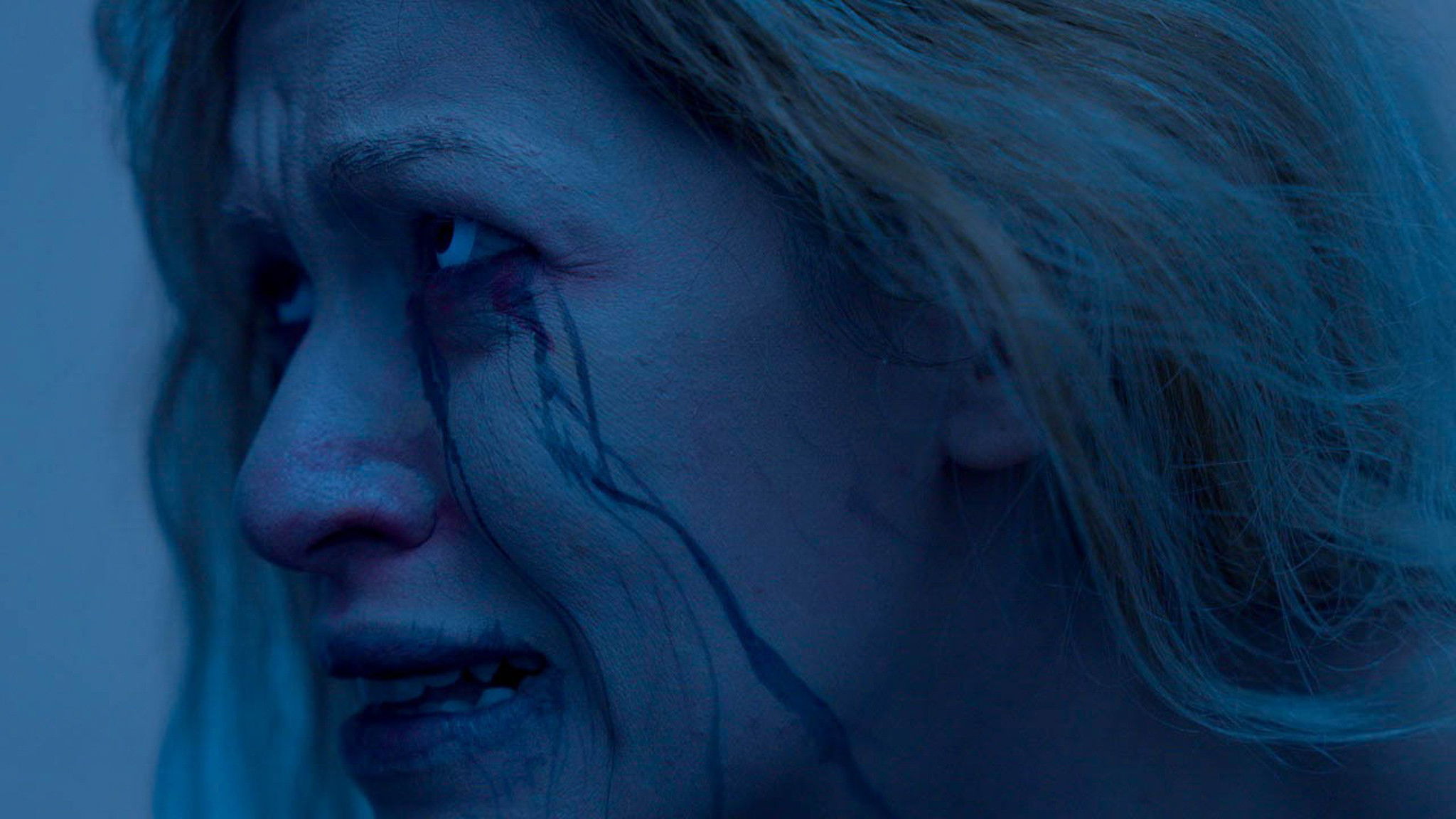 Backdrop for Con Mis Monstruos