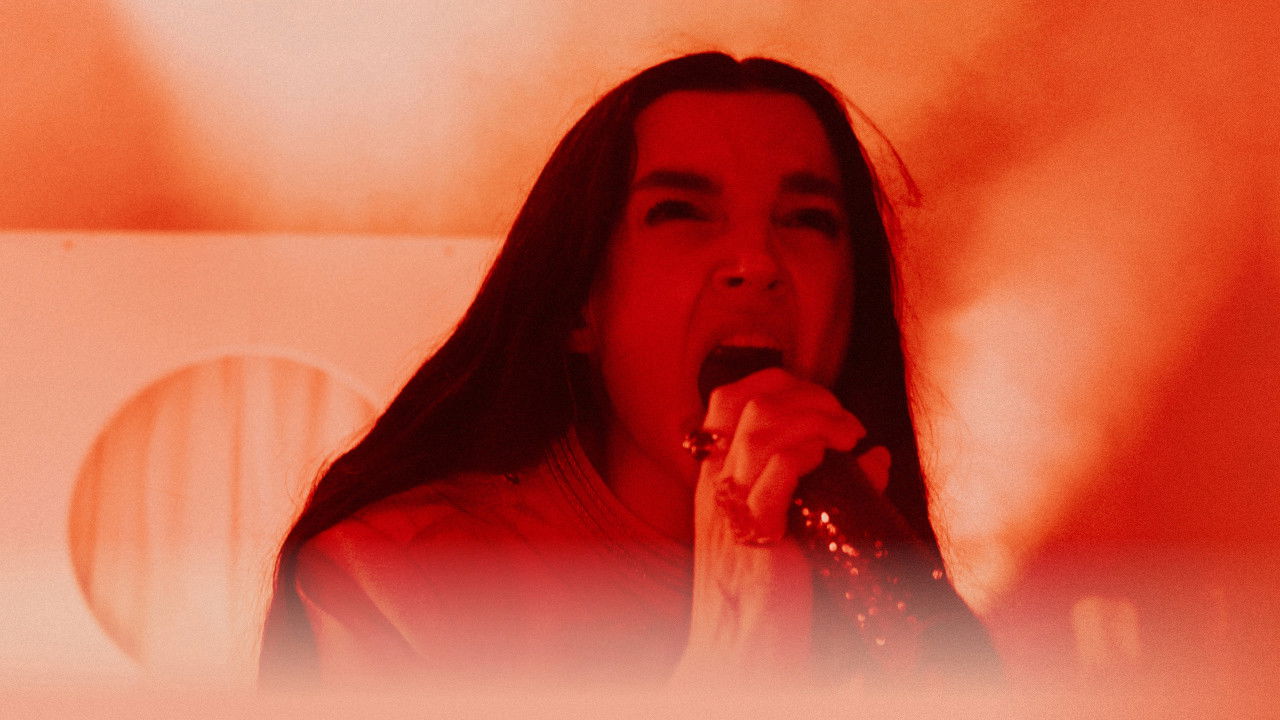 Backdrop for Poppy - Live from Chicago