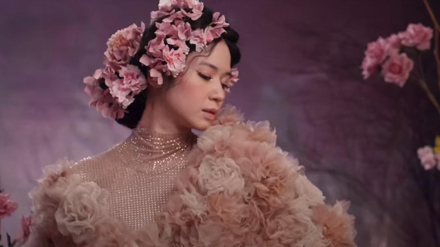 Backdrop for Heartbreak Motel